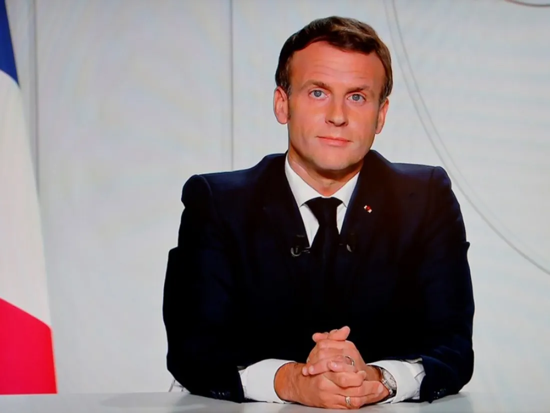 Emmanuel Macron incite les personnes âgées à faire la 3e dose de vaccin